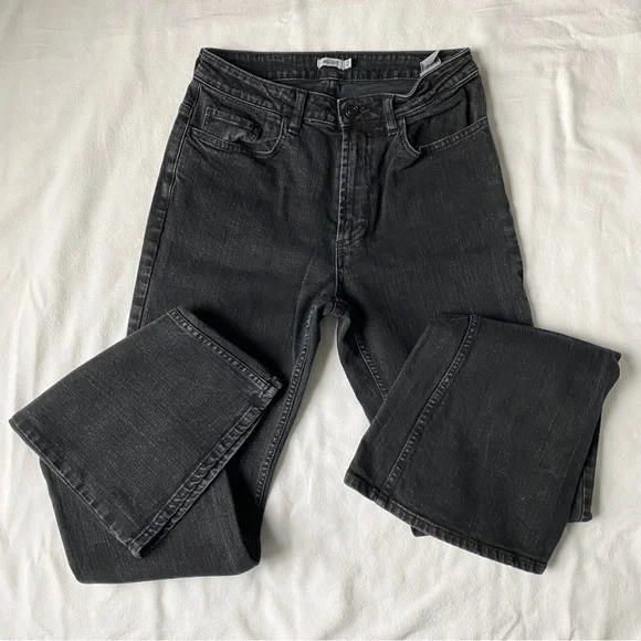 Brandy Melville Flare Jeans Dark Grey Faded Black Denim - Picture 2 of 10